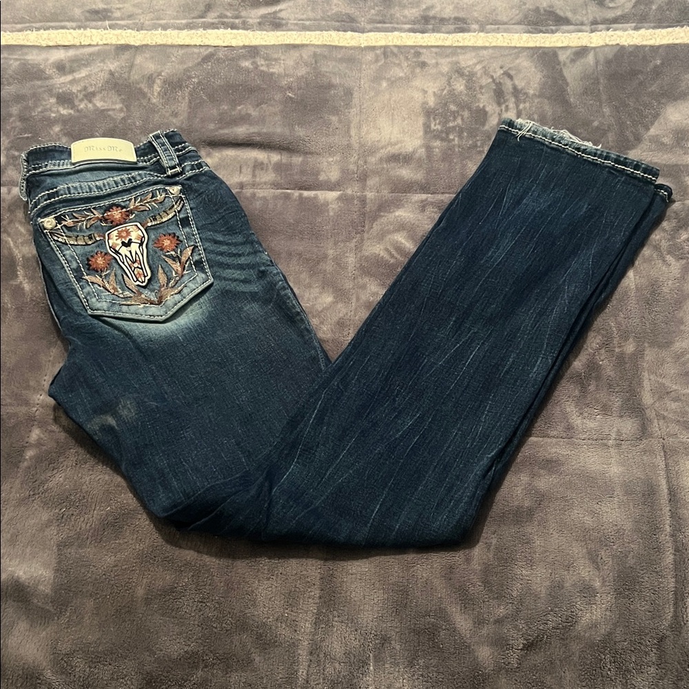 Miss Me Indigo Jeans with Floral Embroidery 28x32 - Picture 1 of 10